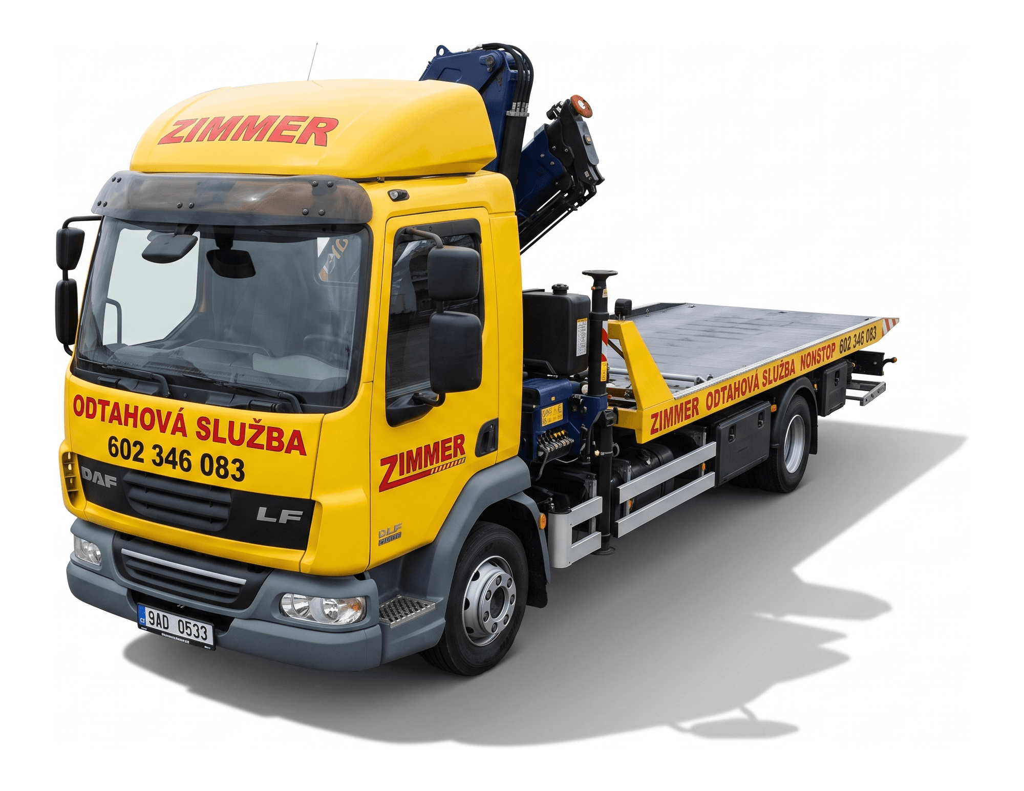 Odtahový DAF LF s plošinou a hydraulickou rukou z vozového parku Zimmer